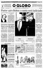 24 de Outubro de 1995, Primeira Página, página 1